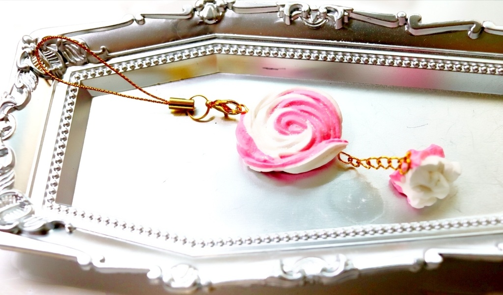 ツートンホイップのストラップ