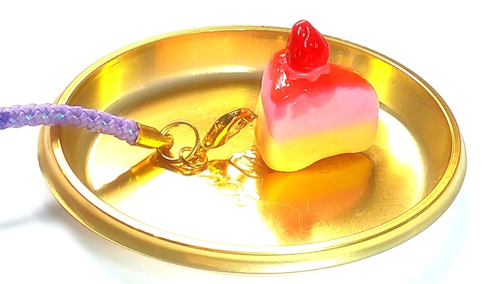苺のムースケーキストラップ