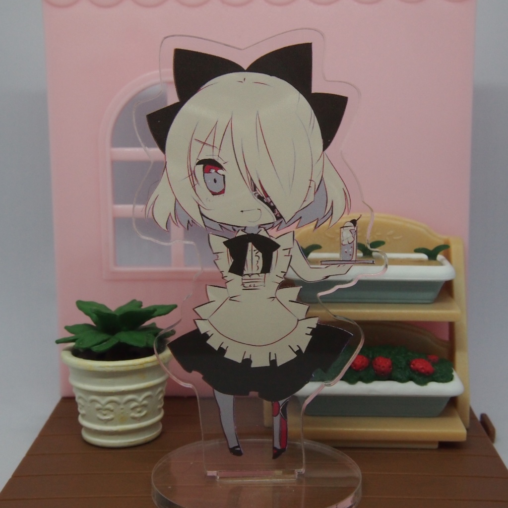アステリアお給仕アクスタ