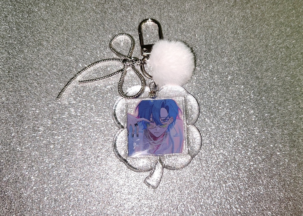 ๐Clover Acryl keychain
