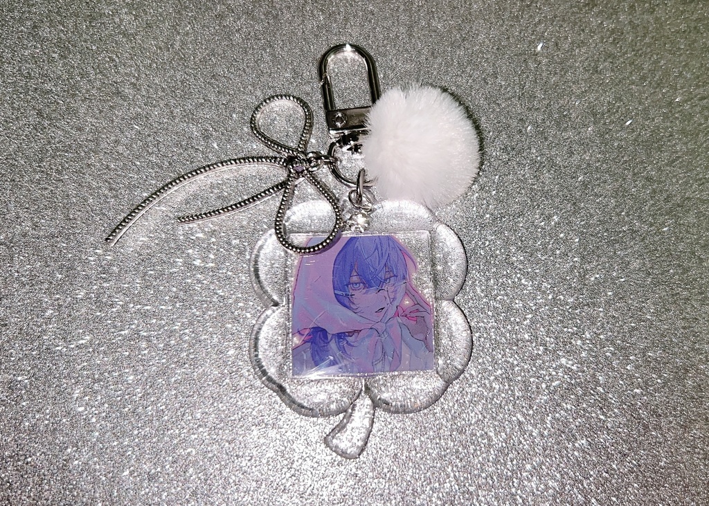 ๐Clover Acryl keychain
