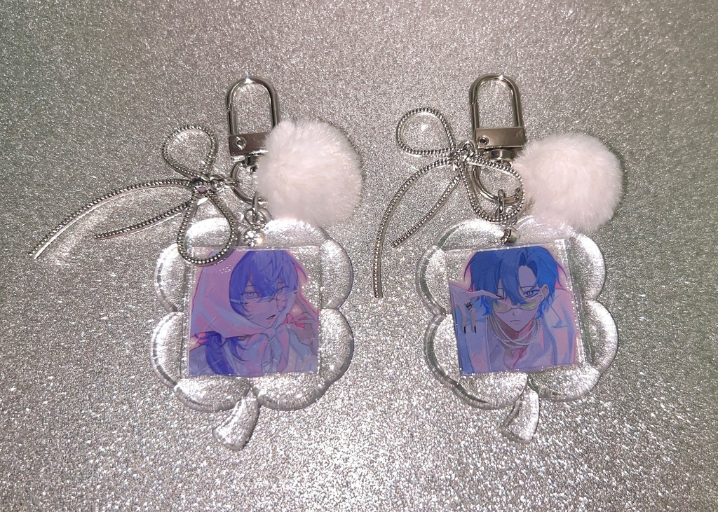 ๐Clover Acryl keychain