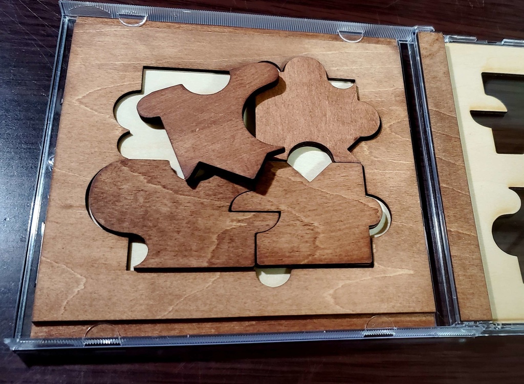 木製パズル『4 Sections』