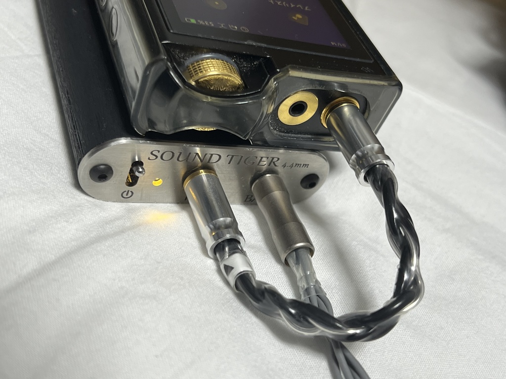 7N+純銀単線 Interconnect(4.4mm - 4.4mm)