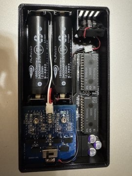 monyaca F WIDEファン穴有りケース(18650電池内蔵)