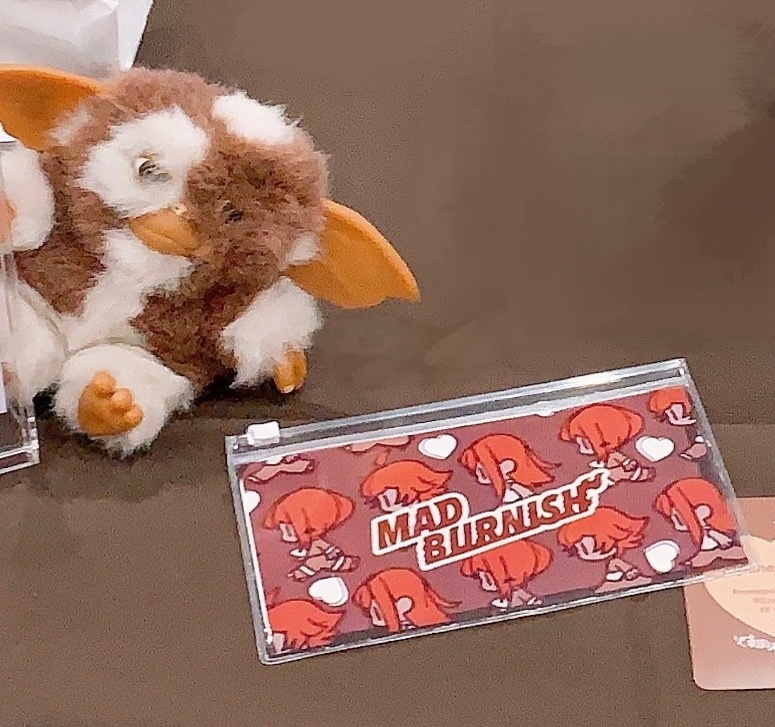 マドバニポーチ