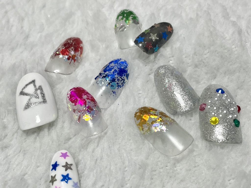 ☝🏻★💙❤️💚🩷💛箱推しネイルチップ