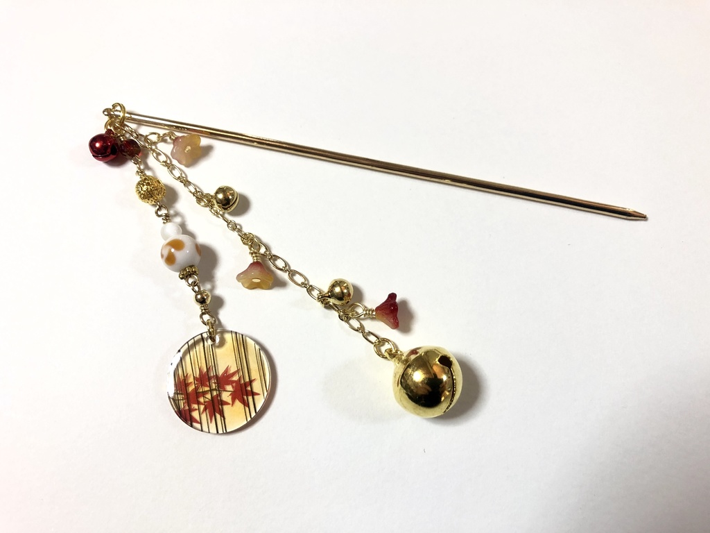 紅葉と鈴のかんざし