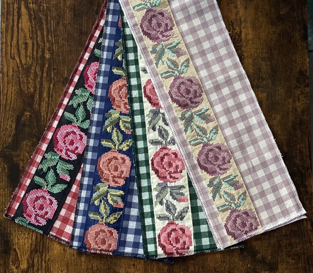 クロスステッチ風ローズ3way半衿:ホワイト