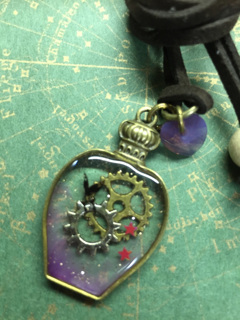 ティーズ香水瓶(ロングネックレス)