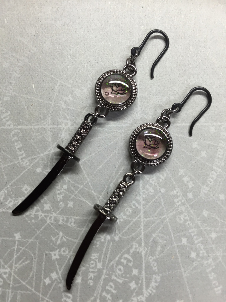 神田レジンピアス