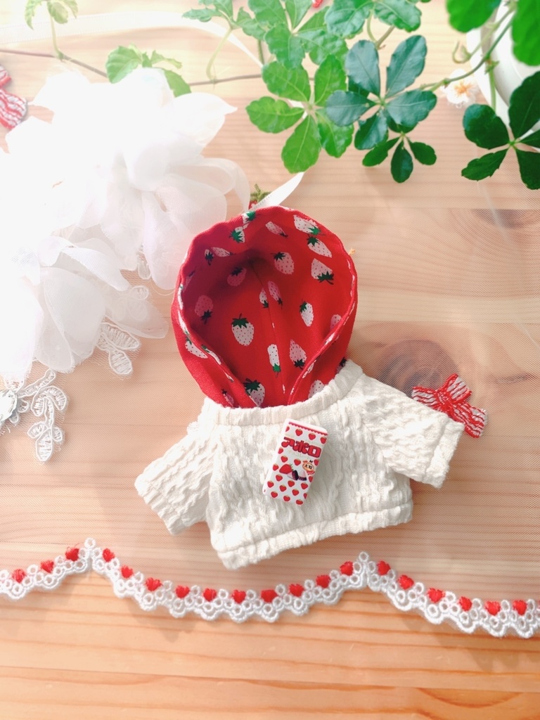 【１６センチぬいサイズ】🍓春イチゴの飾りフードとセーターセット🍓