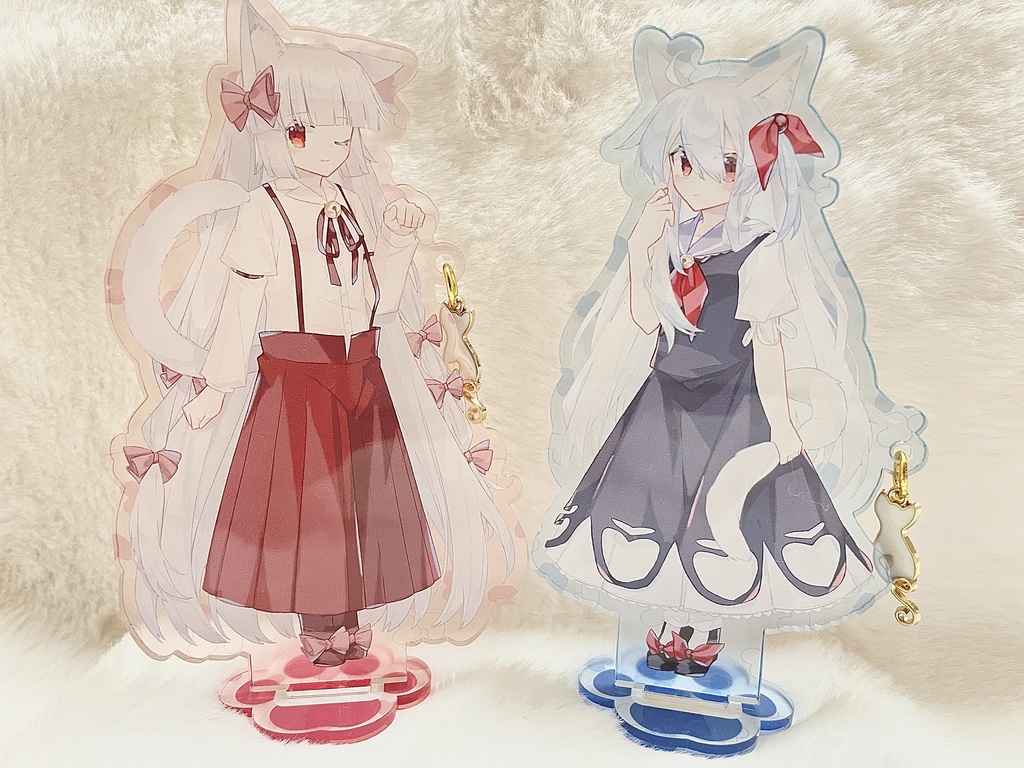 【もこけーねは猫の国】チャーム付きアクリルスタンド