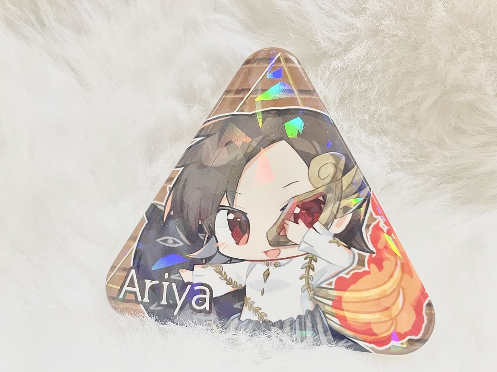 【ピラミッドの姫君】ピラミッド型缶バッジ