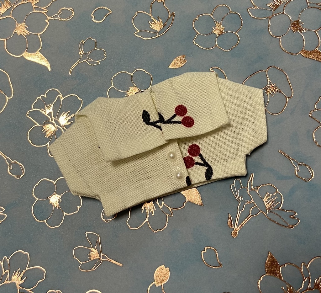 スクエアカラーシャツ🌸𝙲𝚑𝚎𝚛𝚛𝚢 𝚋𝚕𝚘𝚜𝚜𝚘𝚖