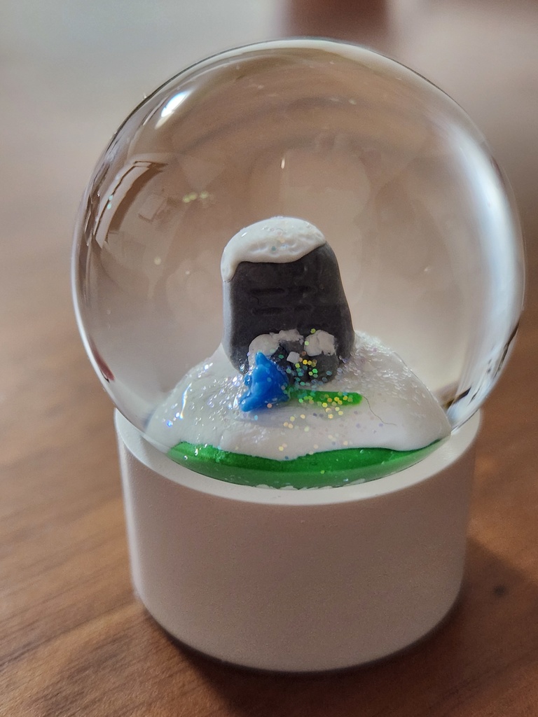 こなくんのお墓スノードーム