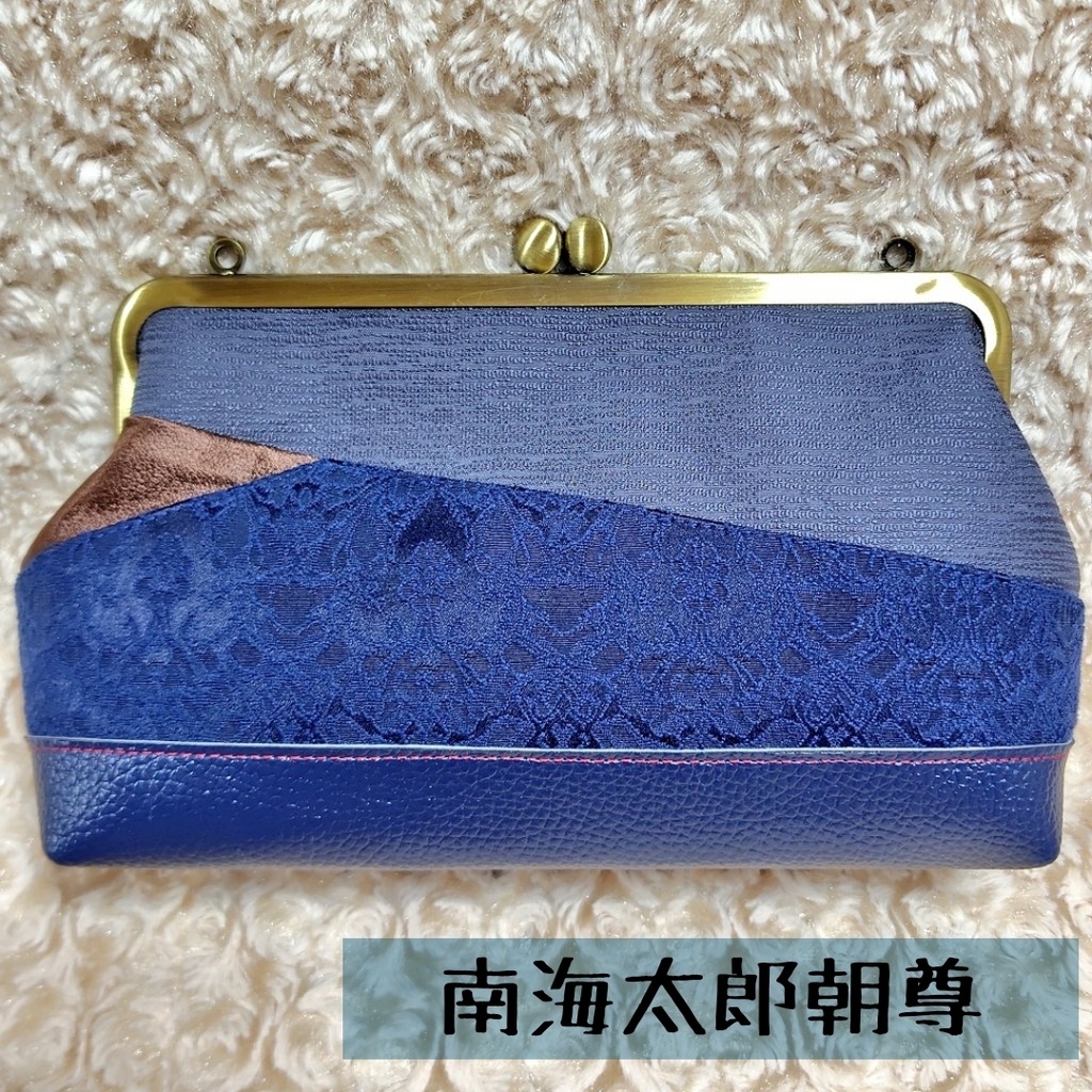 ショルダーバッグのがま口