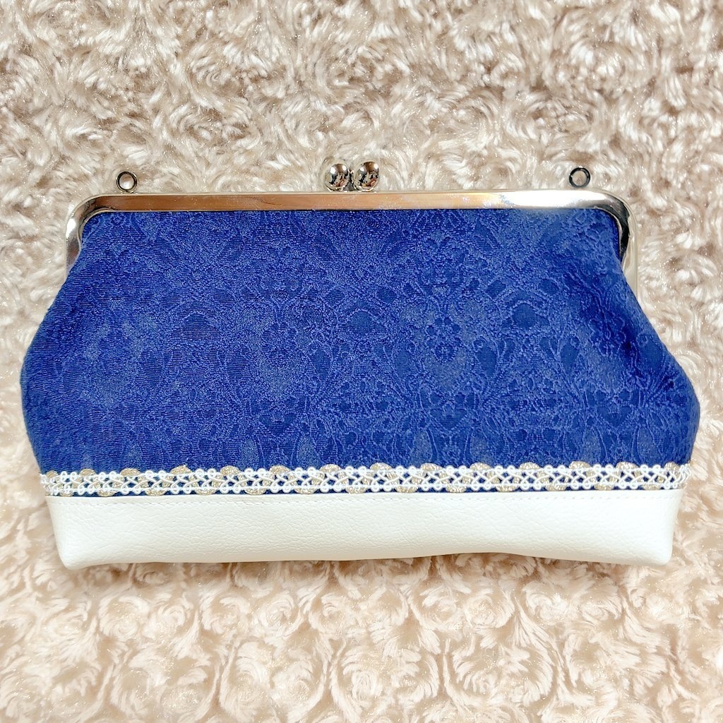 ショルダーバッグのがま口