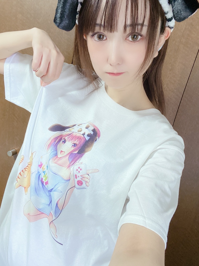 みうにゃファミコンで遊ぶTシャツ（Lサイズ）