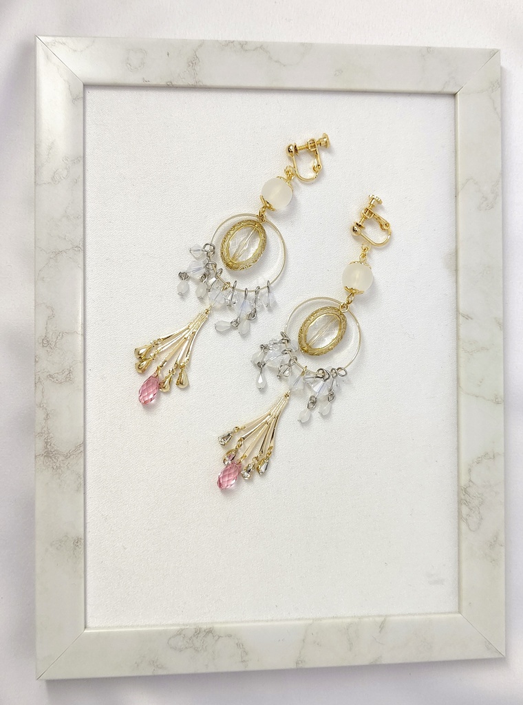 血の女王【レディ・ベラ】イメージイヤリング