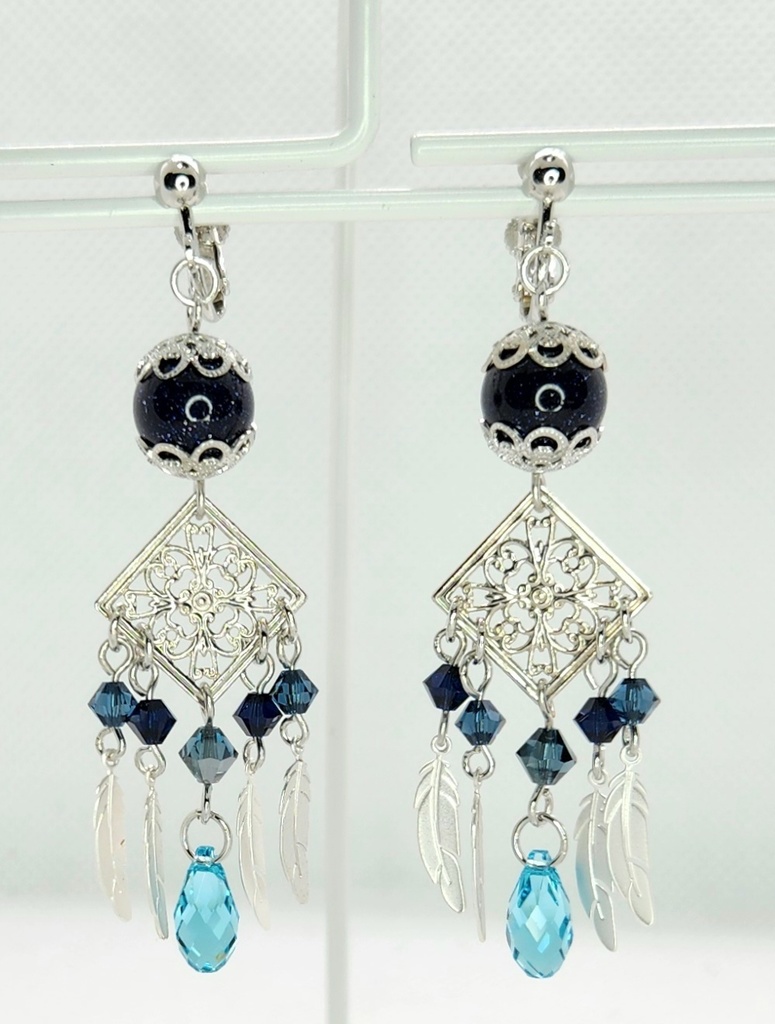 占い師:夜行フクロウイメージイヤリング