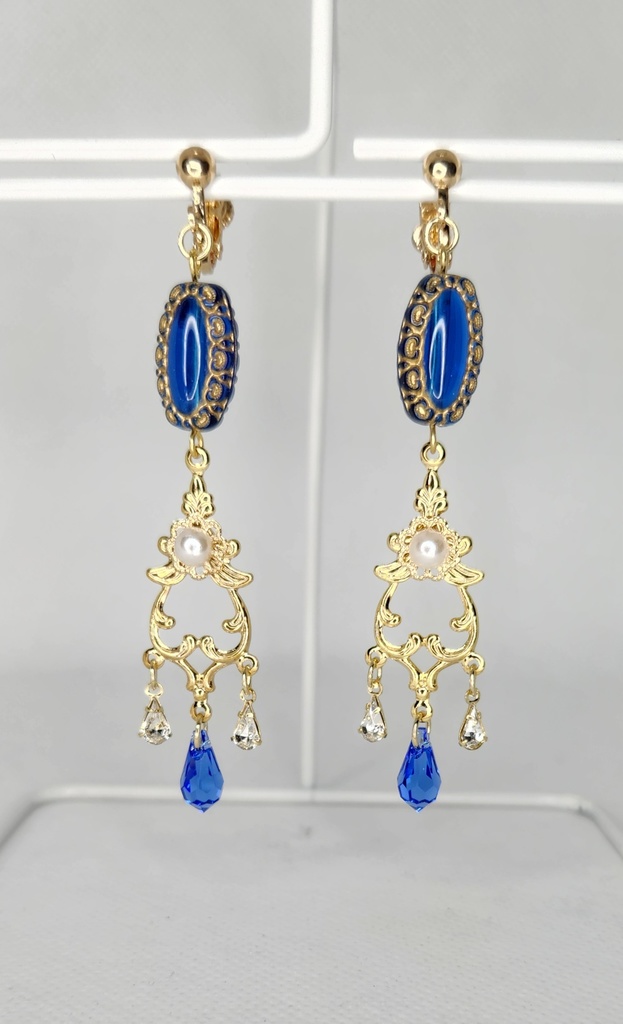 隠者·始業式イメージイヤリング