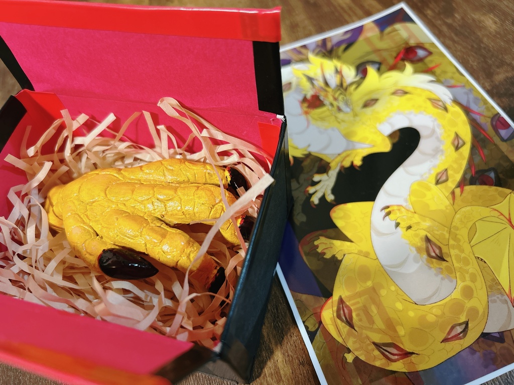 黄金龍の左手首