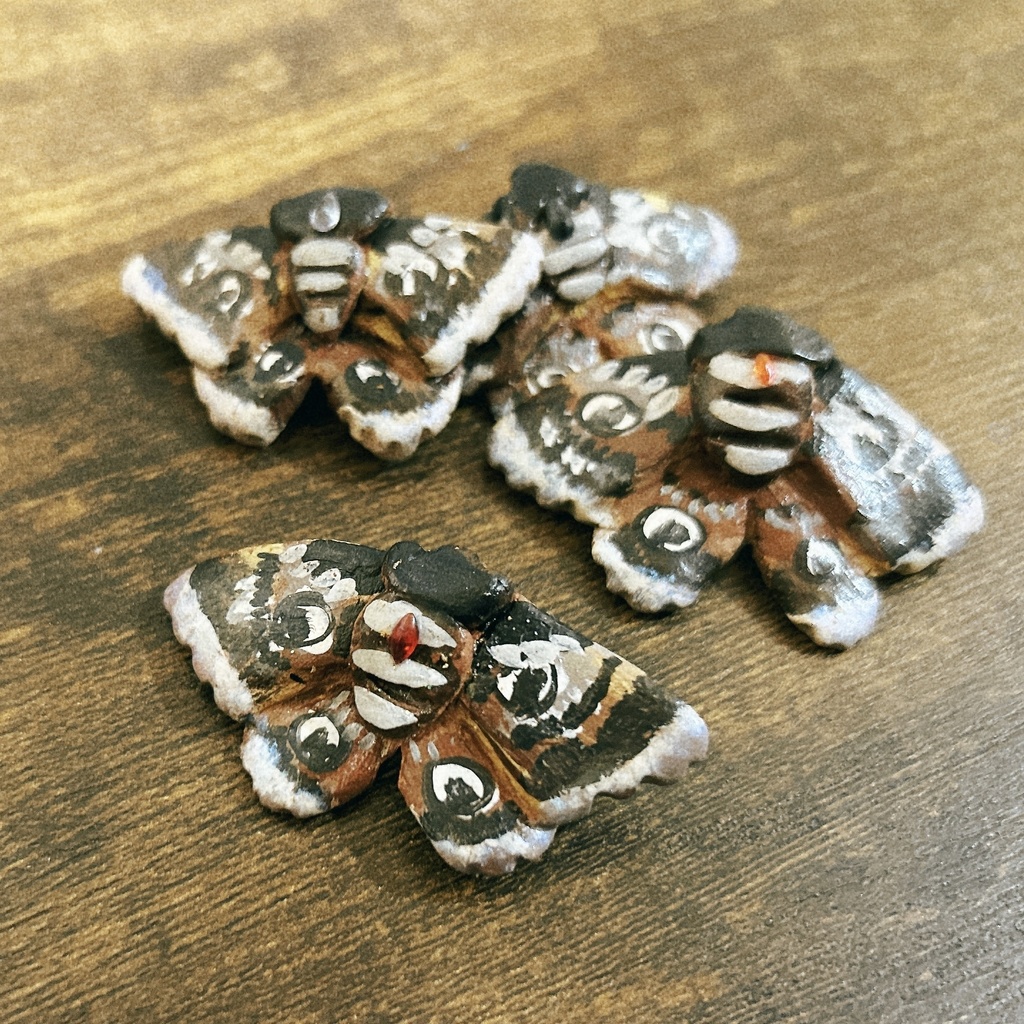 クジャクヤママユのペンダントトップ