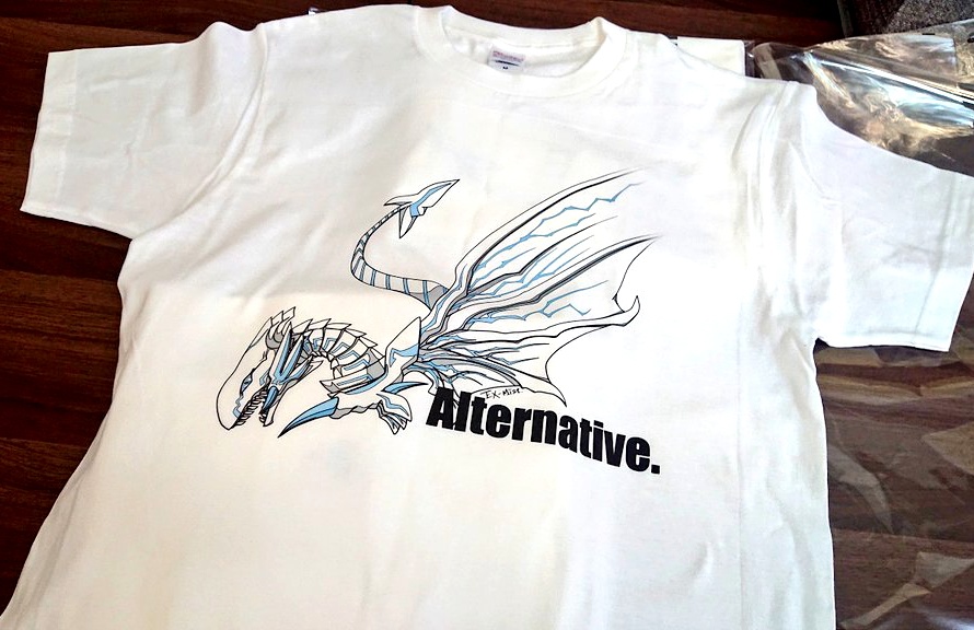 青眼の亜白龍 Tシャツ