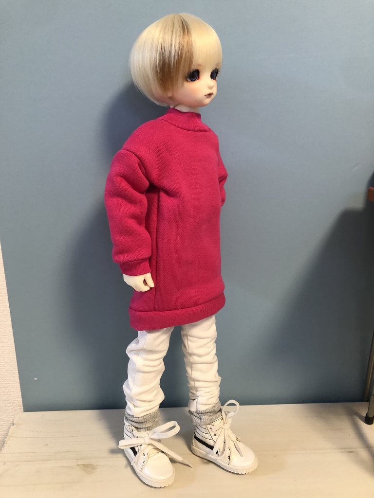SDM、トレーナーandデニムパンツ