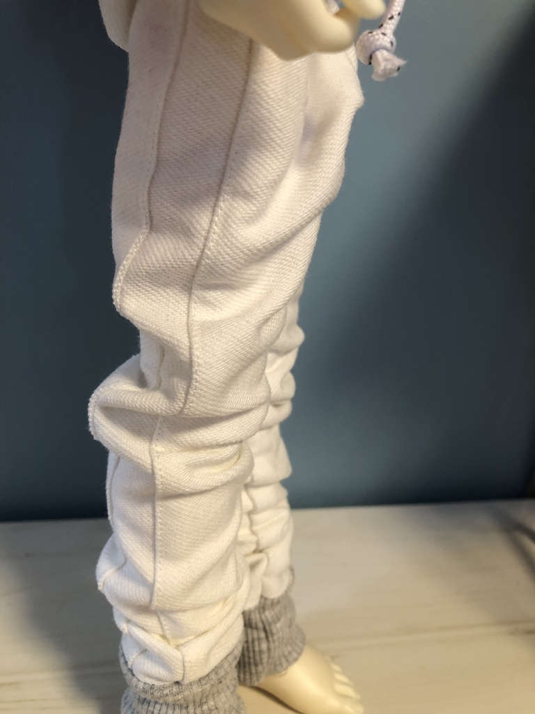 SDM、トレーナーandデニムパンツ