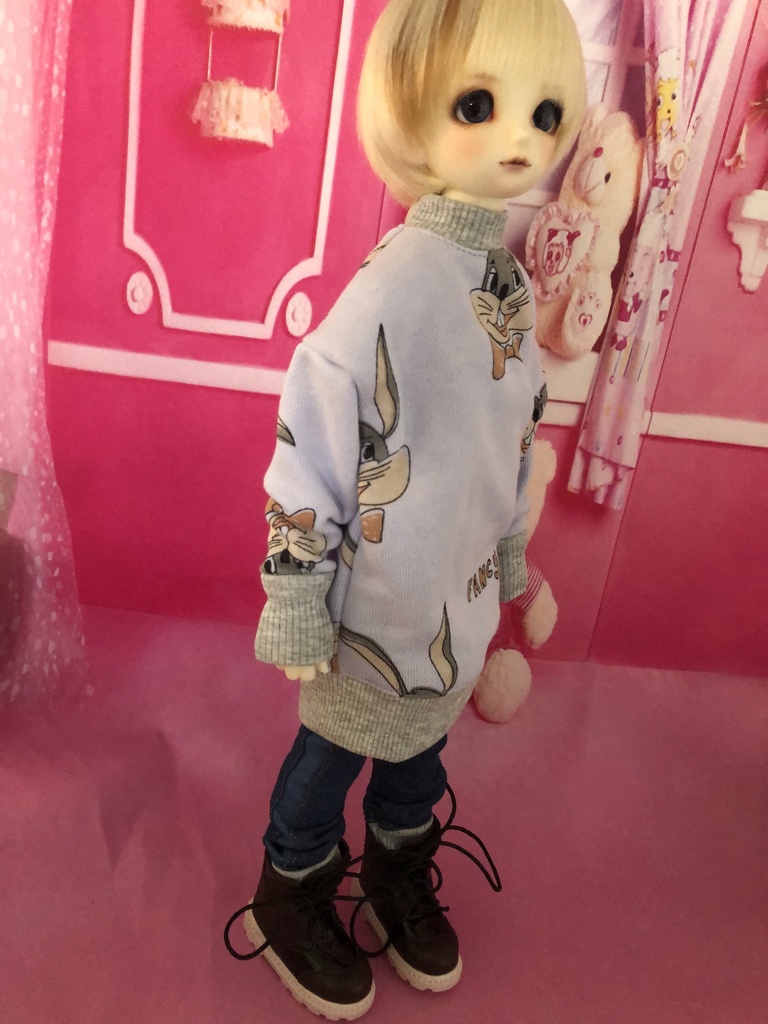 Rabbitトレーナー×ブルーデニムセット
