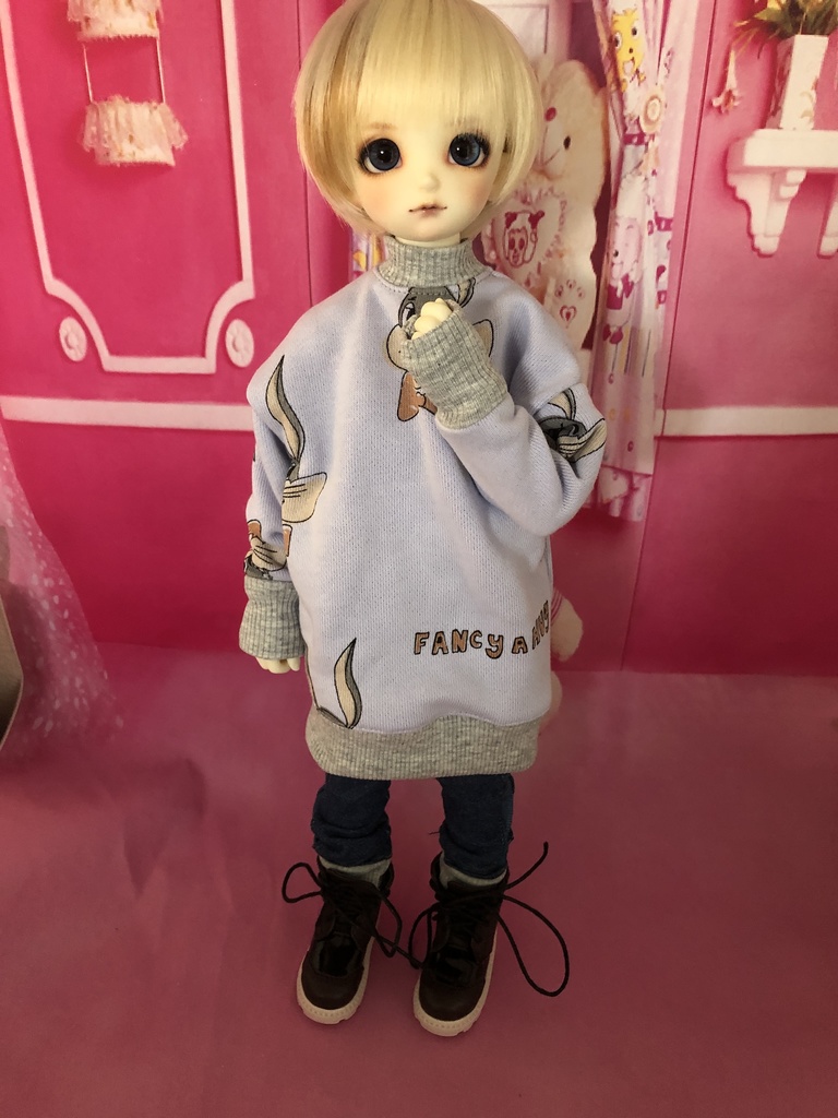 Rabbitトレーナー×ブルーデニムセット