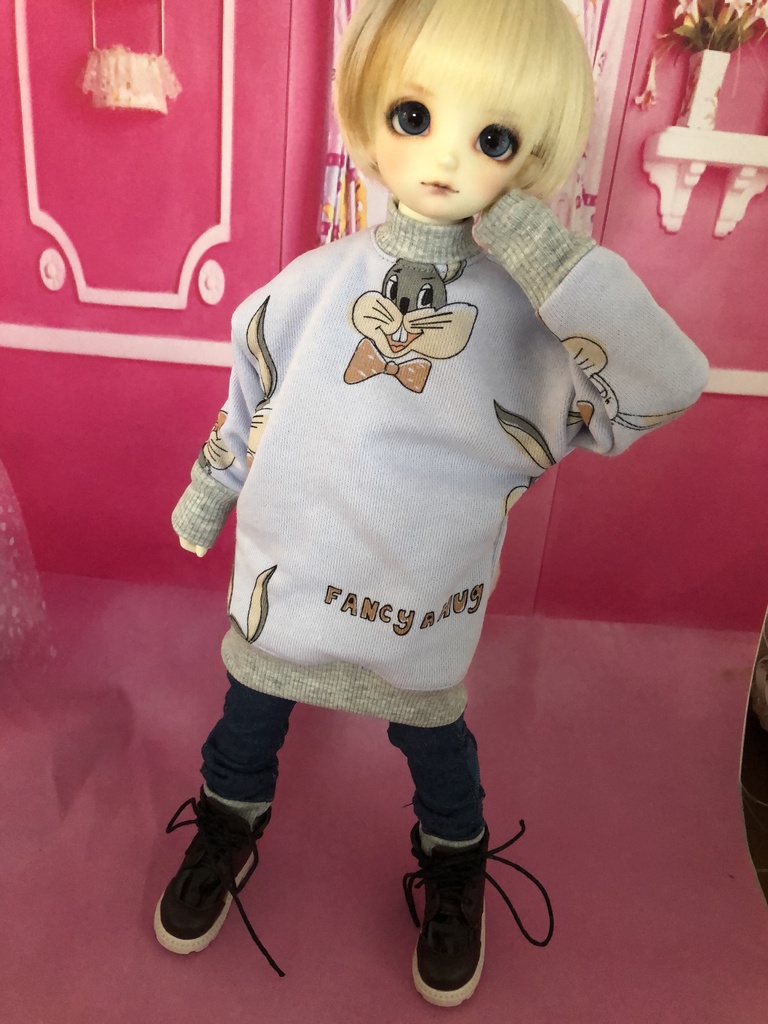 Rabbitトレーナー×ブルーデニムセット