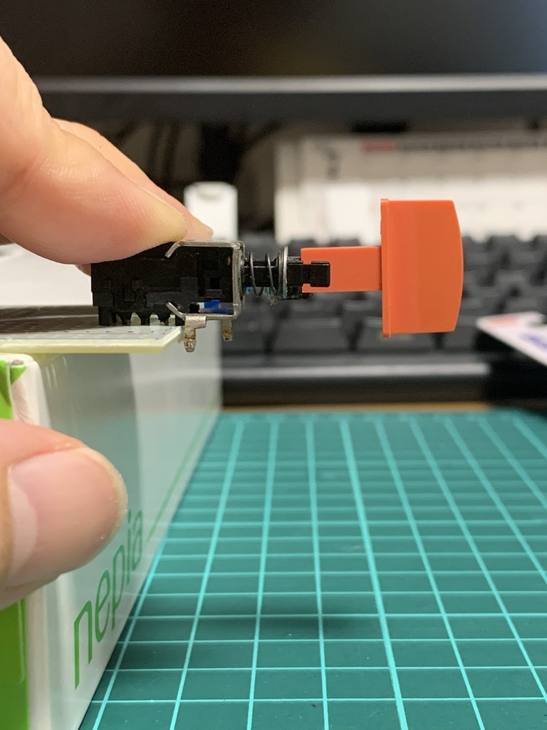 X68000 PROⅡフロント電源スイッチを ALPS SPUJ190900に交換するアダプタ