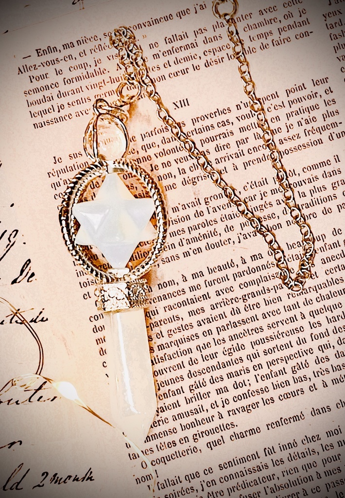 ペンデュラム　マヌカバスター＋クリスタル　（バッグチャーム）