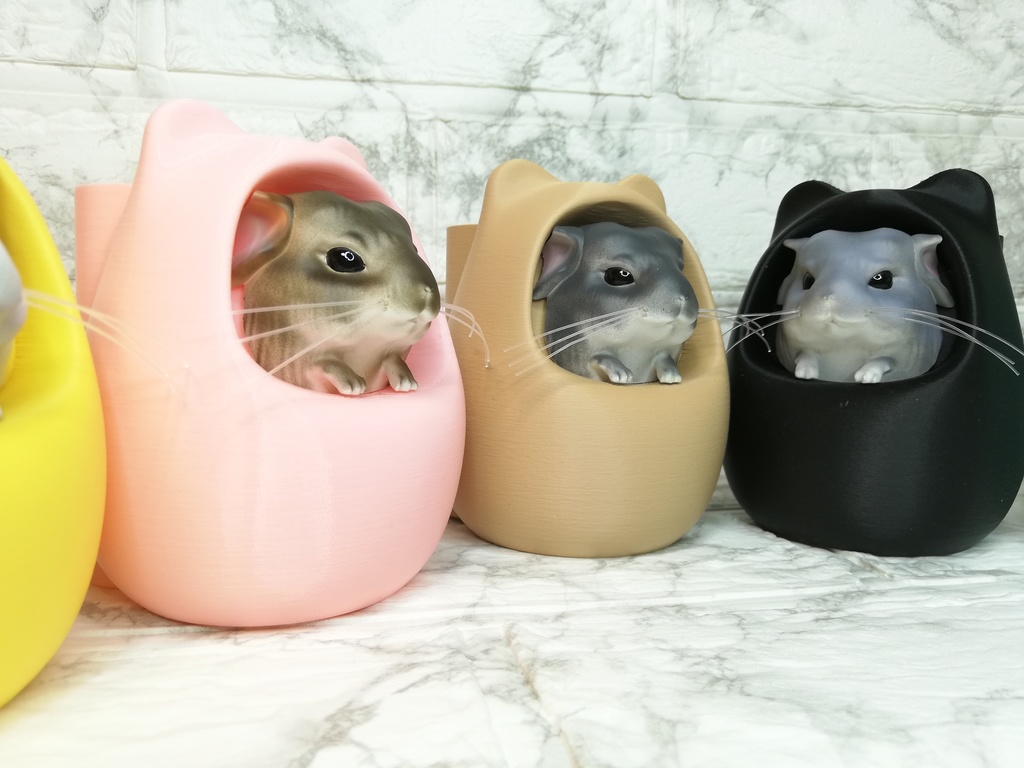 （チンチラカラー：シナモン）コロコロペンスタンド