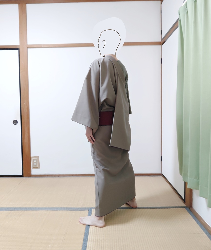 【片肌脱ぎ】立つポーズ40枚