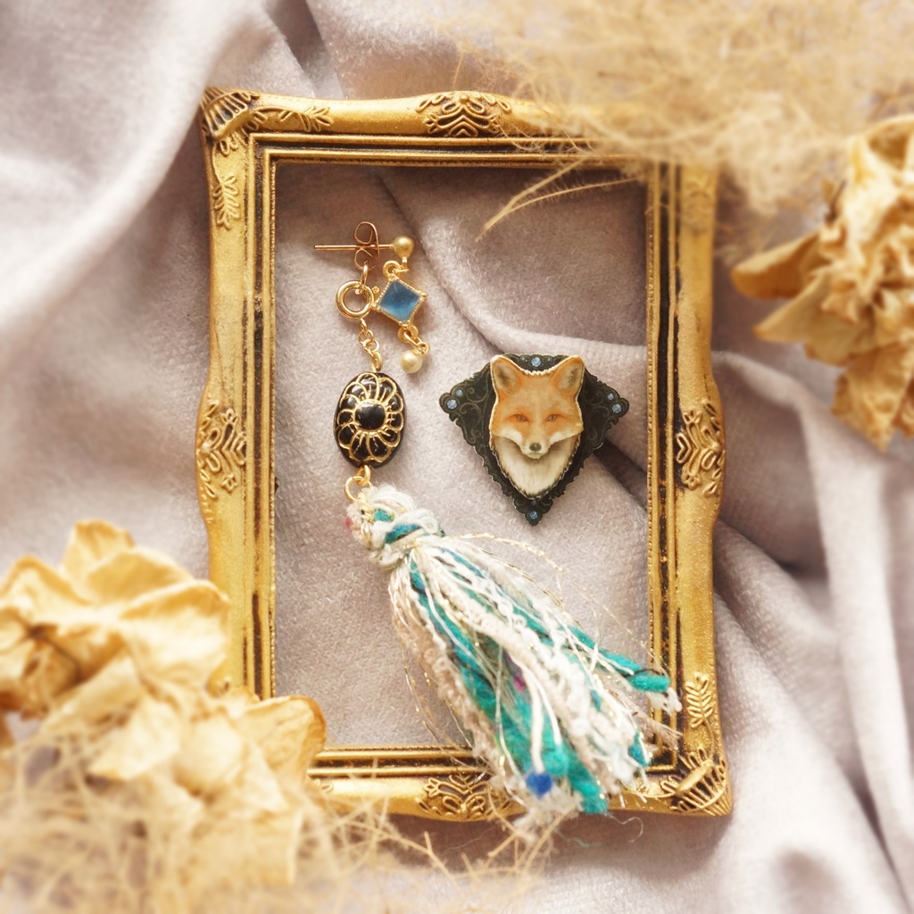 【1点限り】fox × tanzanaite 《12月》ハンドメイドピアス