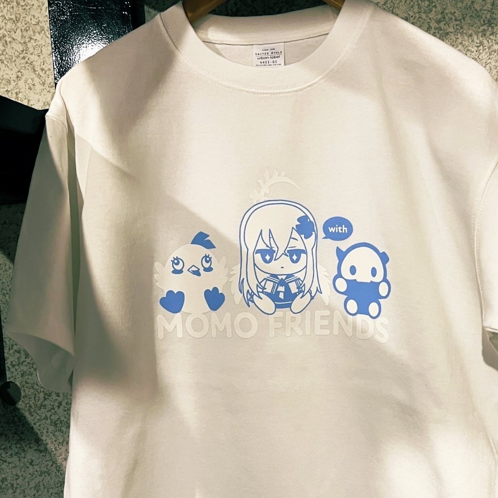 MOMO FRIENDS with AZUSA Tshirt