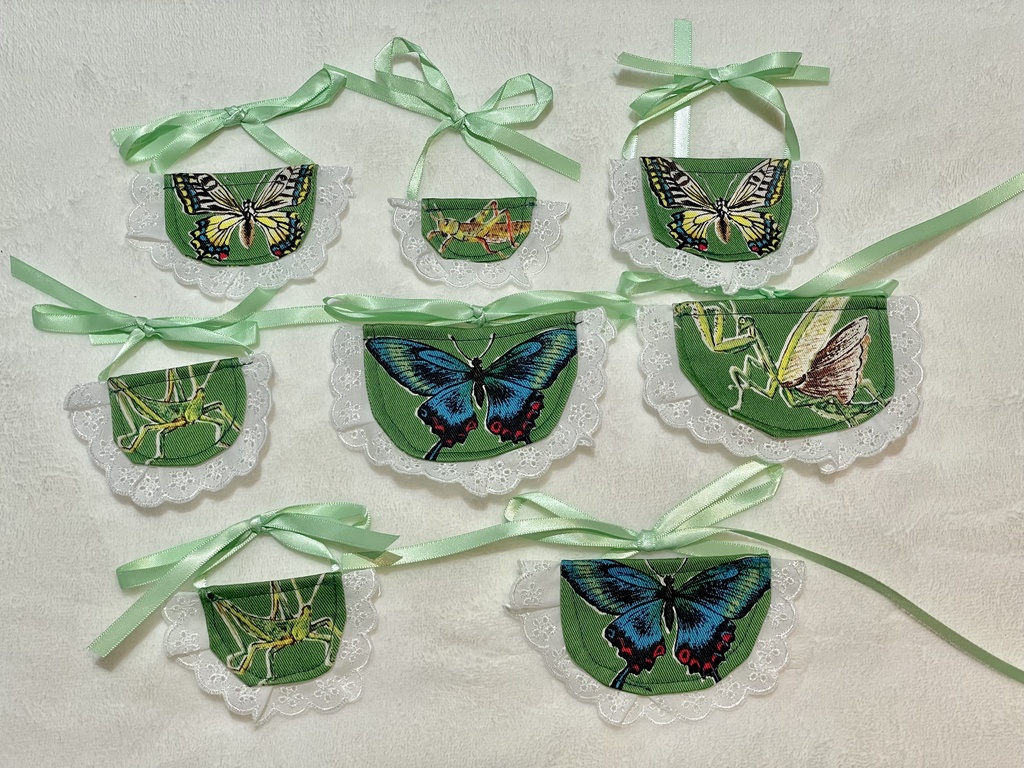 リアルな虫のエプロン