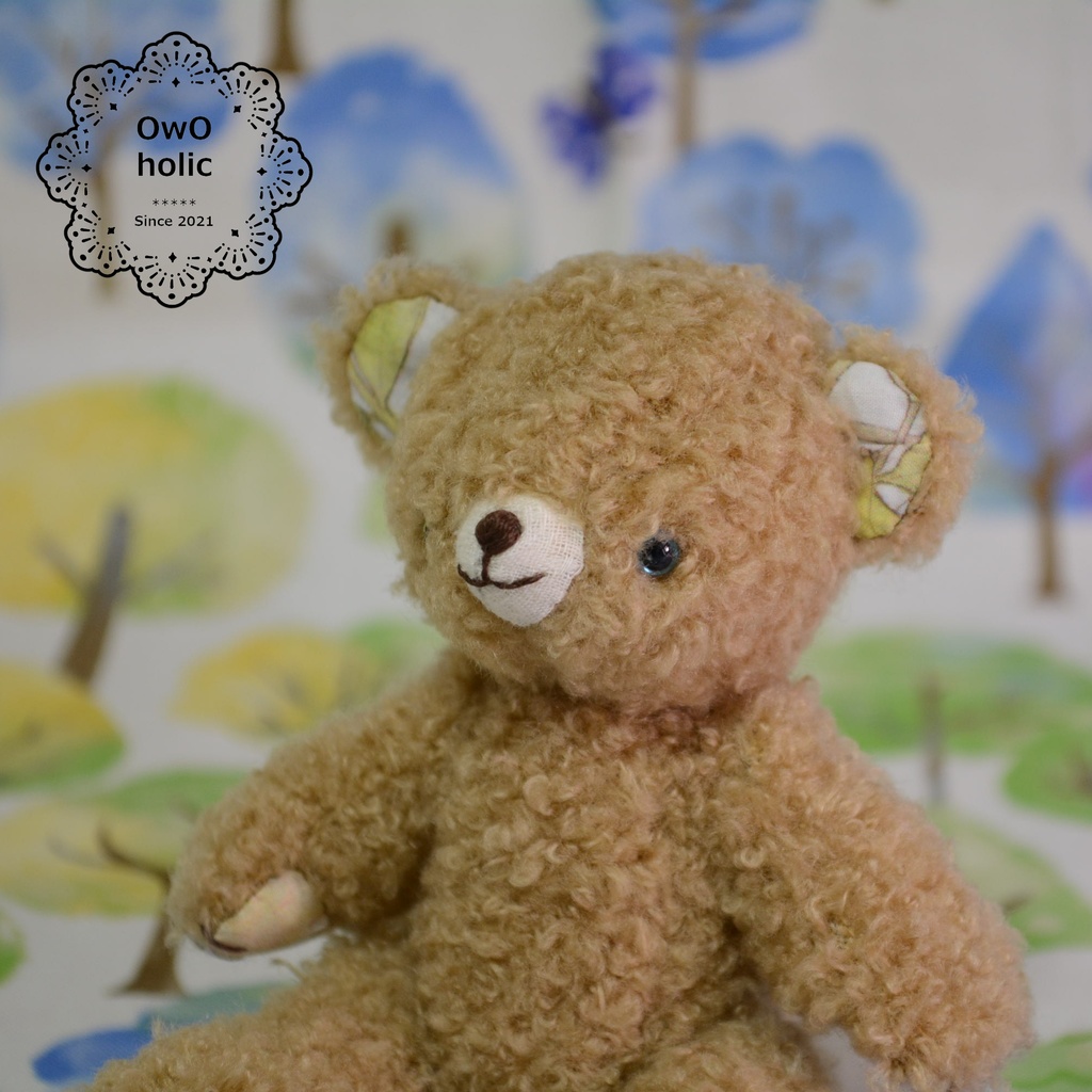 くま(オッドアイ/ブルー&グリーン)