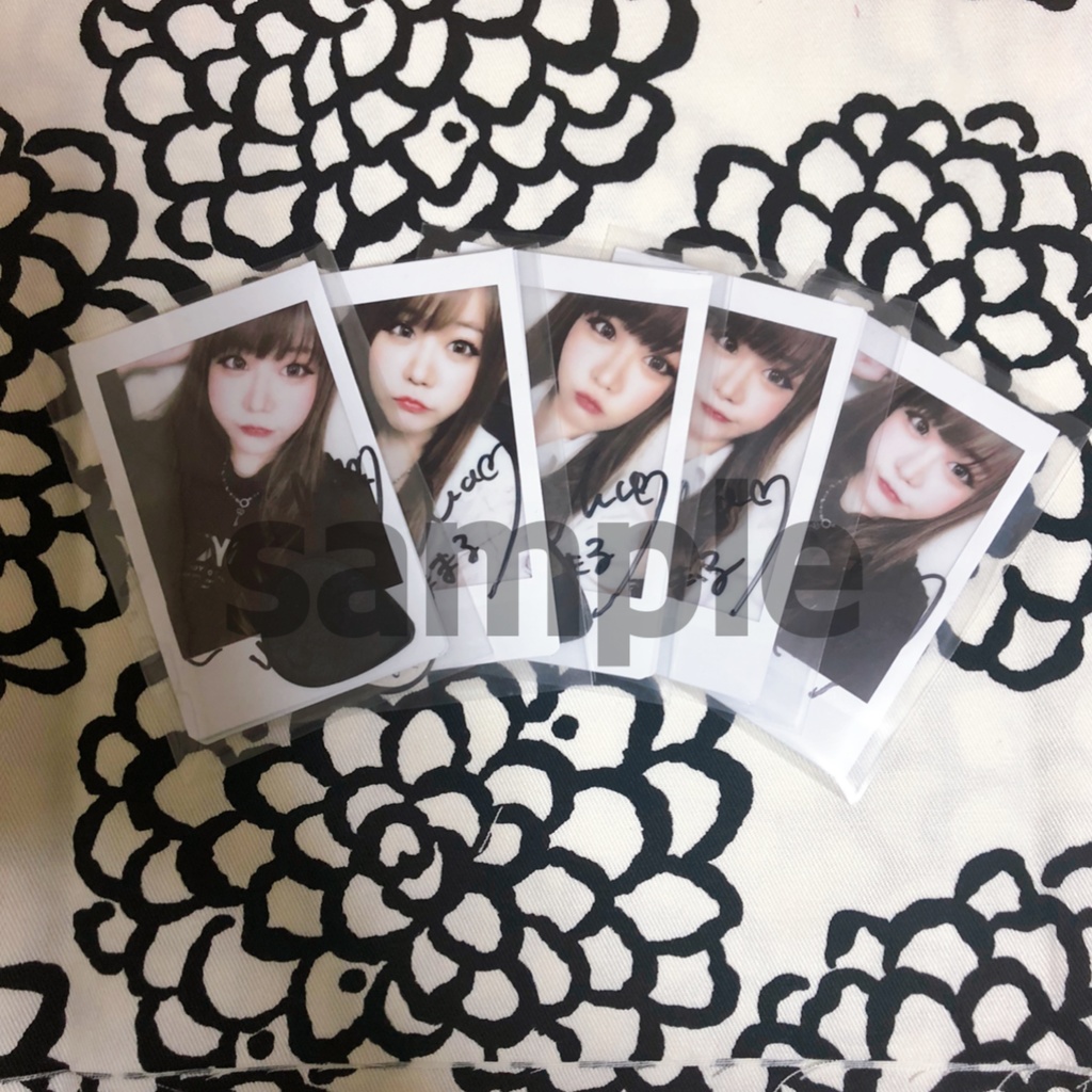 サイン入り過去チェキ2枚(ピック付き)