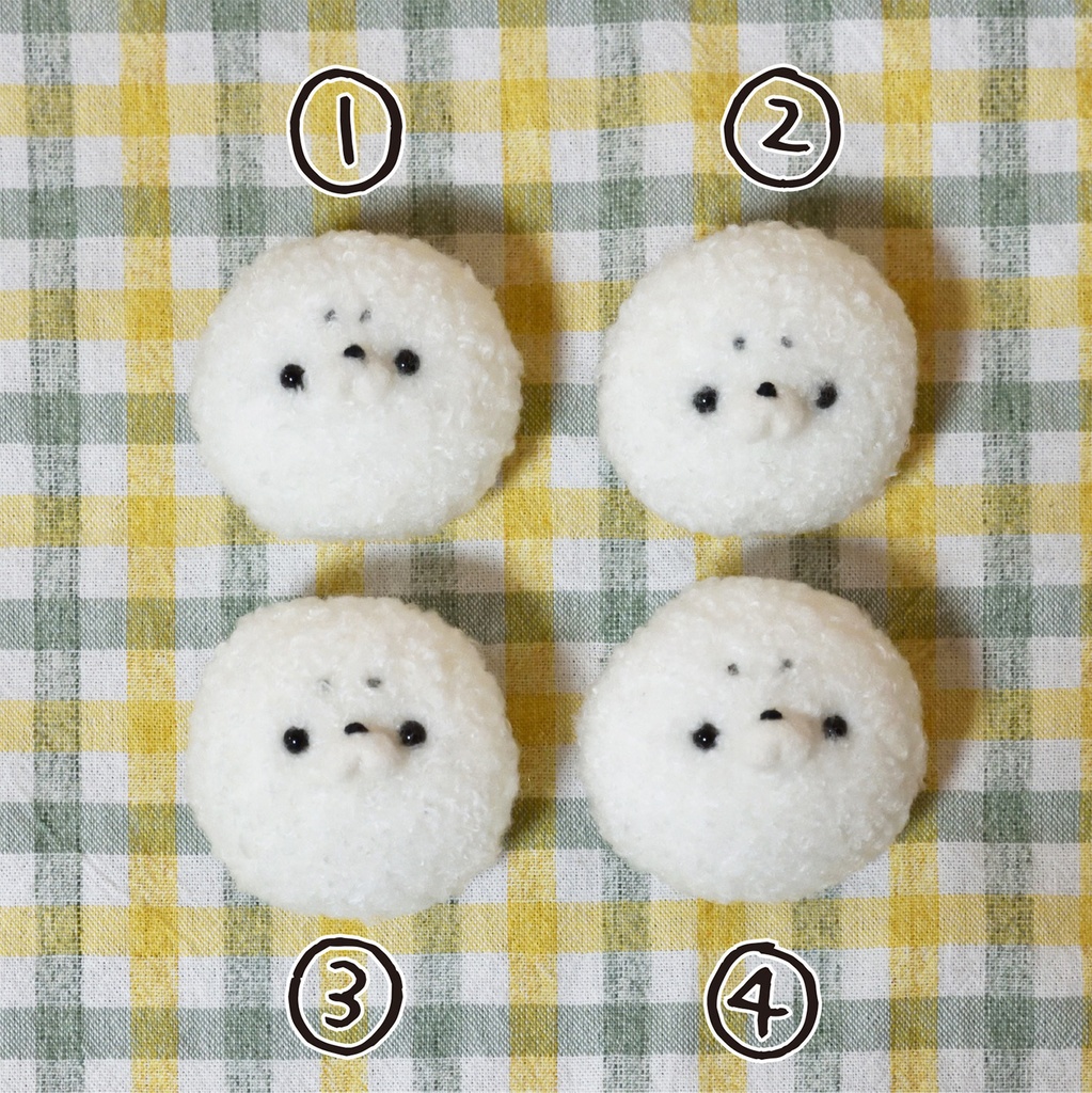 ごましおブローチ