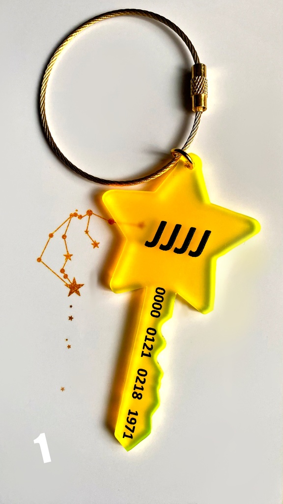 アクリルキーホルダー