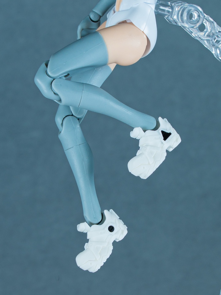 UCスニーカー
