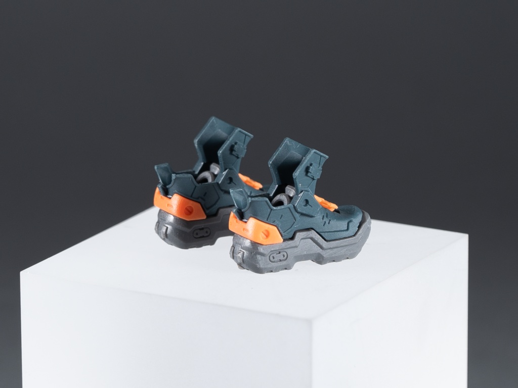 UCテックスニーカー