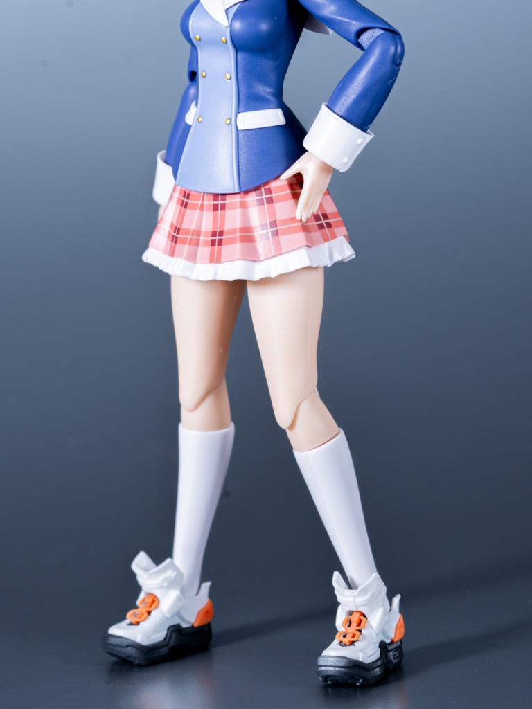 UCテックスニーカー