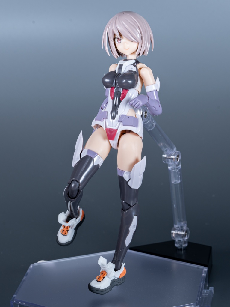 UCテックスニーカー