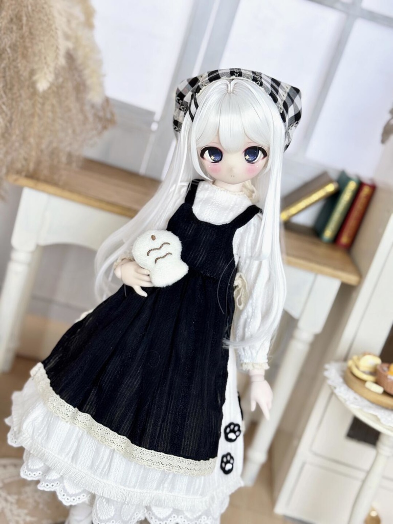 「受注」꒰黒猫と赤い林檎🍎꒱「1/4ドール KUMAKO, MDD/OF」